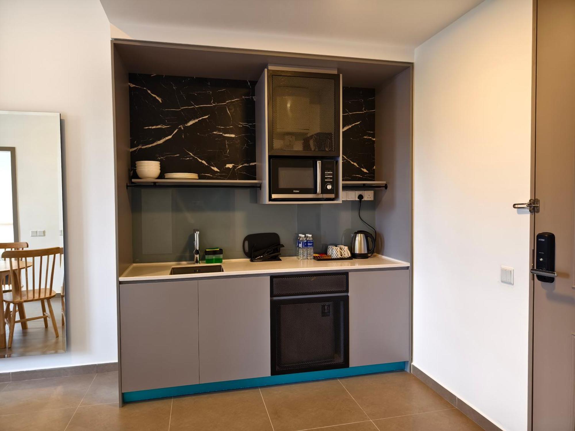 بيتالينغ جايا Mossaz Suites Empire City By Starwood المظهر الخارجي الصورة