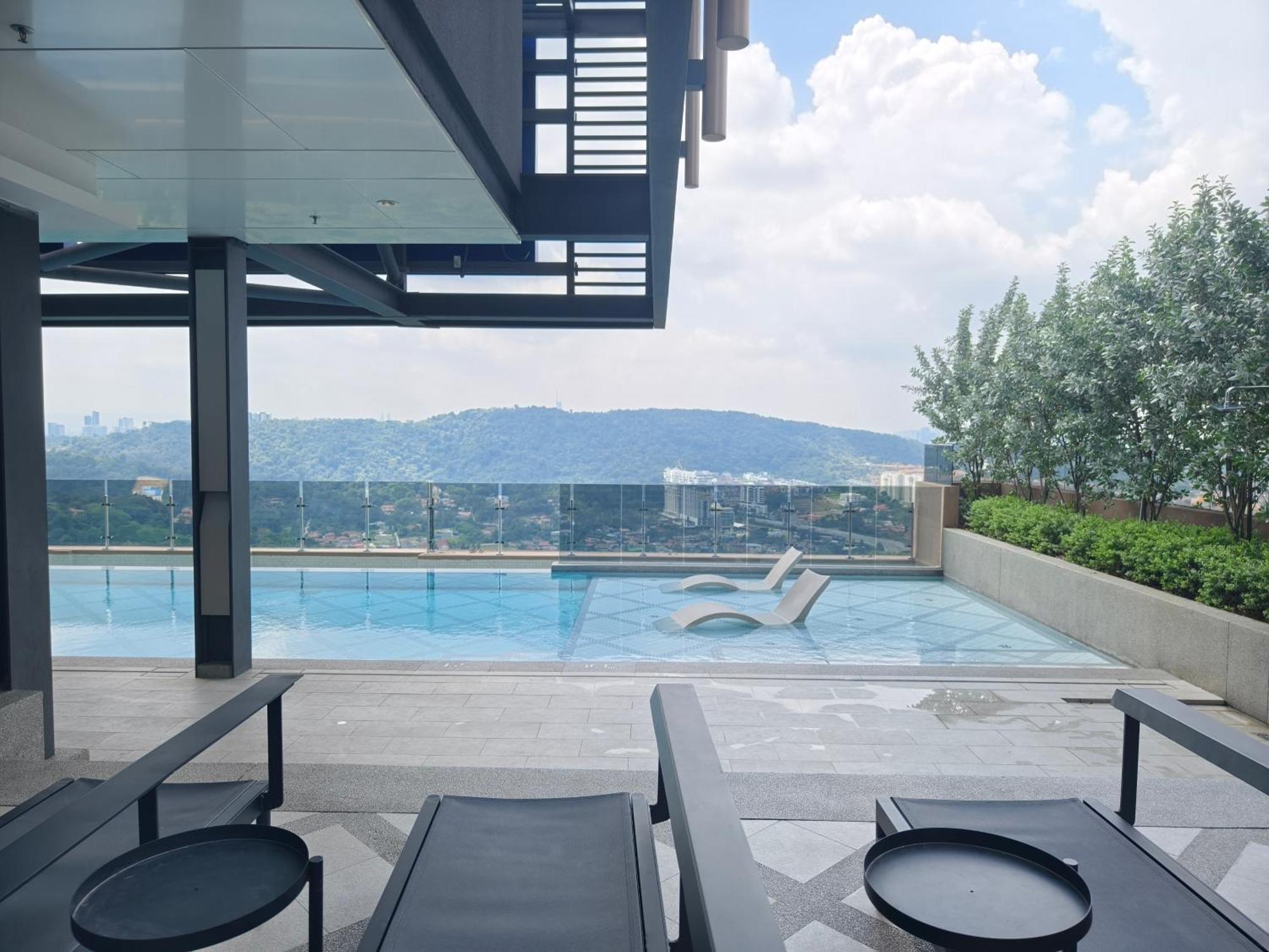 بيتالينغ جايا Mossaz Suites Empire City By Starwood المظهر الخارجي الصورة