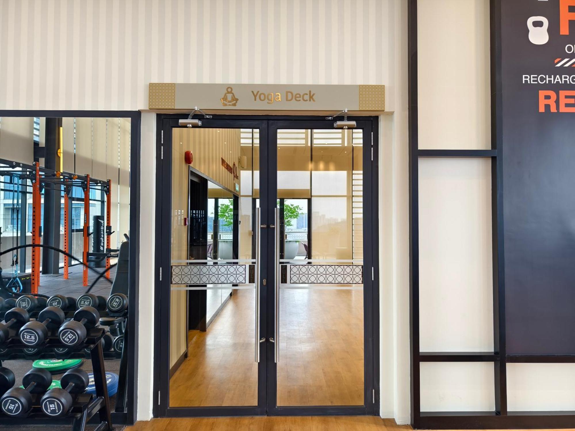 بيتالينغ جايا Mossaz Suites Empire City By Starwood المظهر الخارجي الصورة