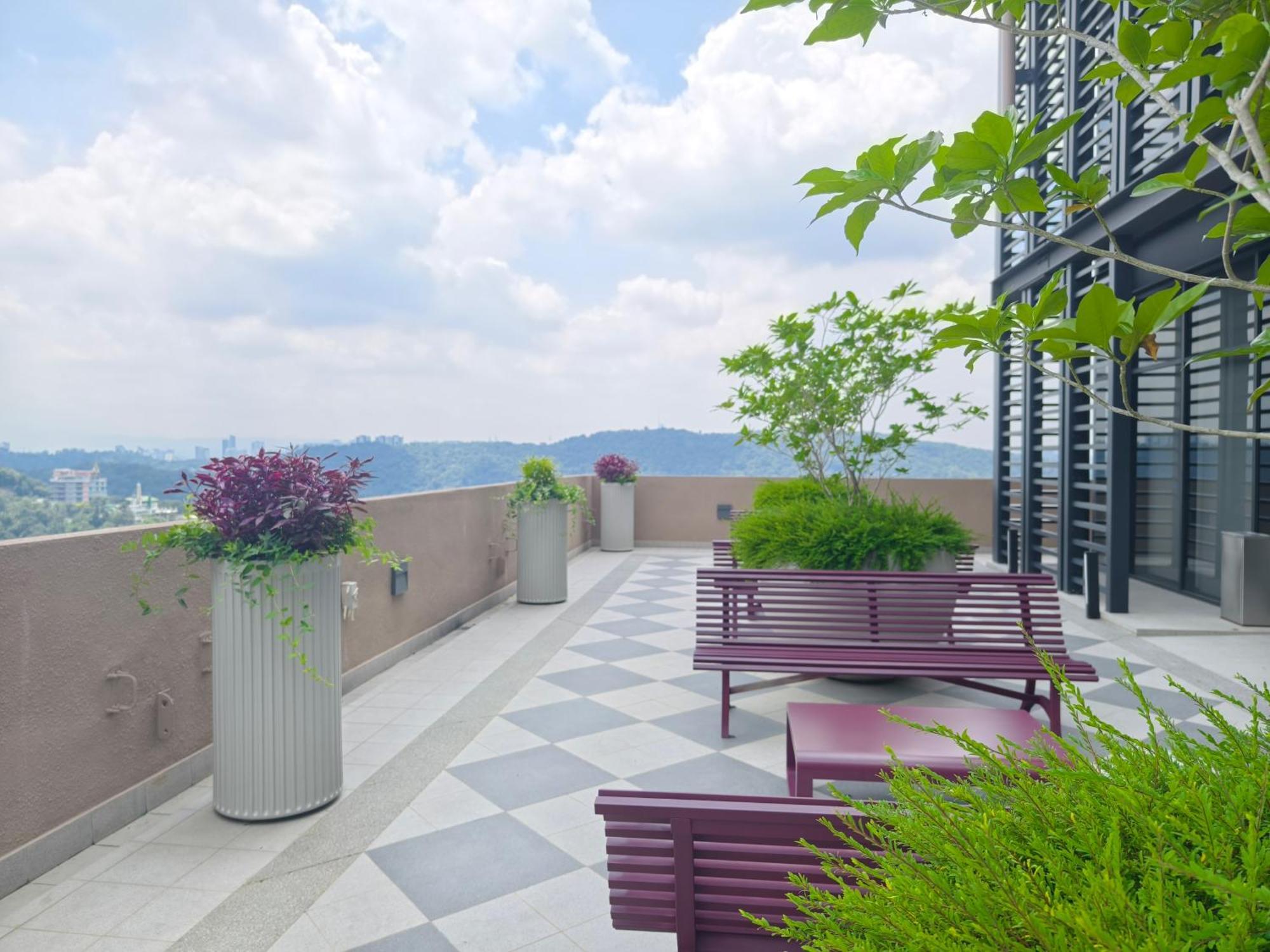 بيتالينغ جايا Mossaz Suites Empire City By Starwood المظهر الخارجي الصورة